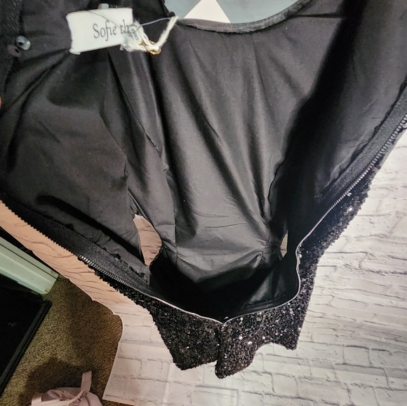 Sofia The Label size Med. Mini soft sequins coctail dress with side cut outs - Picture 6 of 7